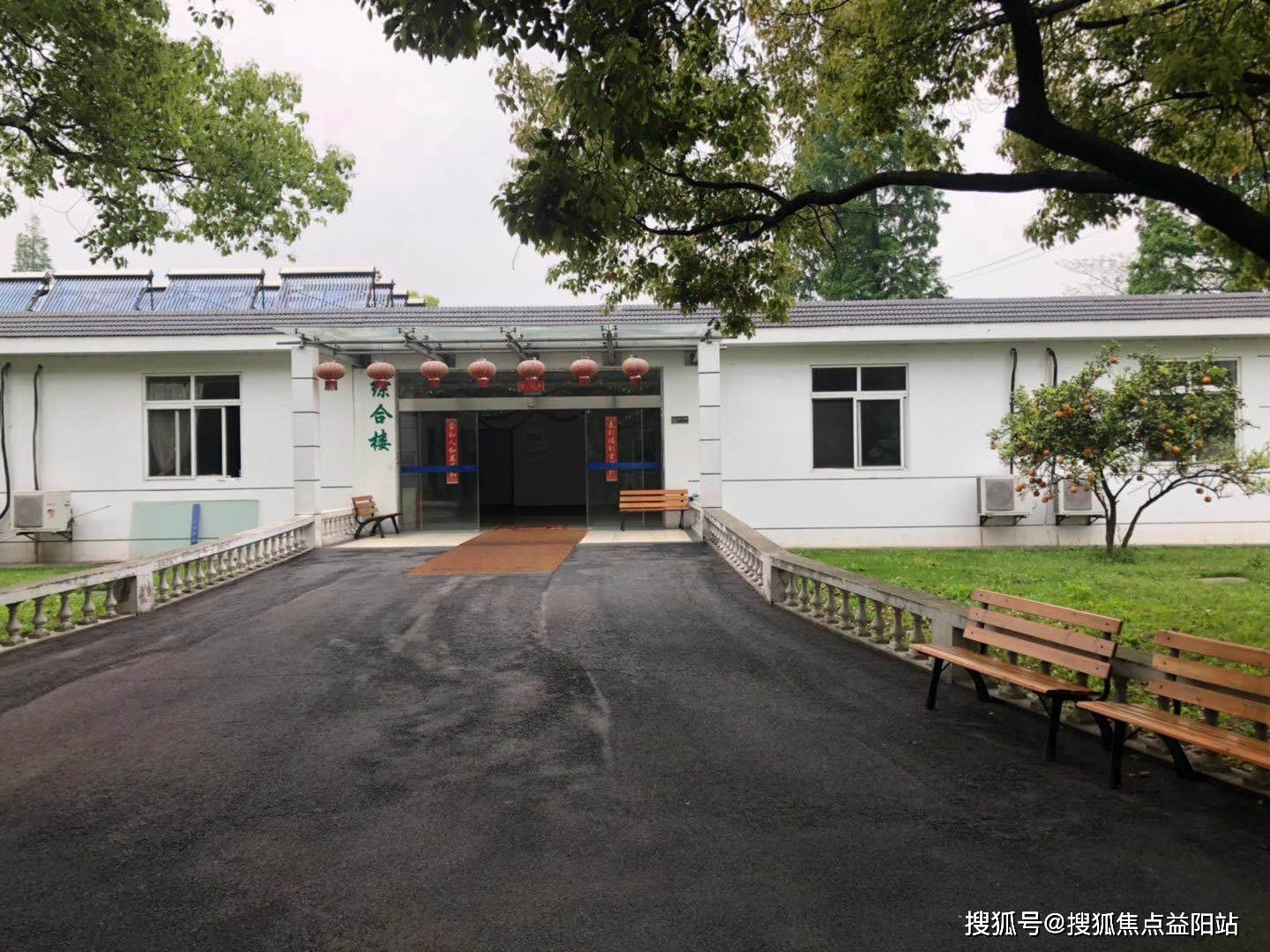 关于草榴社区的最新地址及其涉黄问题概述