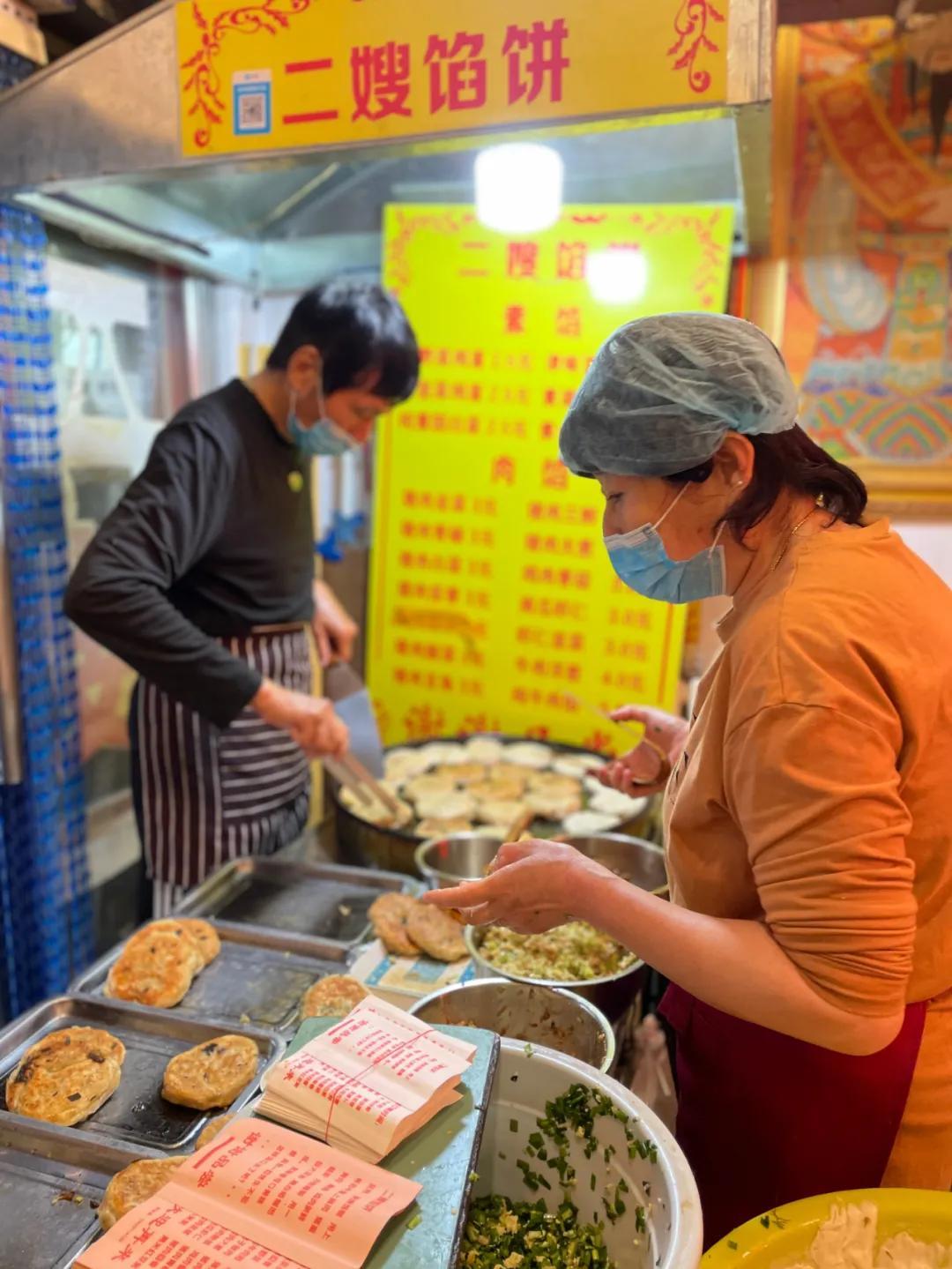 蜡笔小新最新探索，小巷隐藏特色小店揭秘