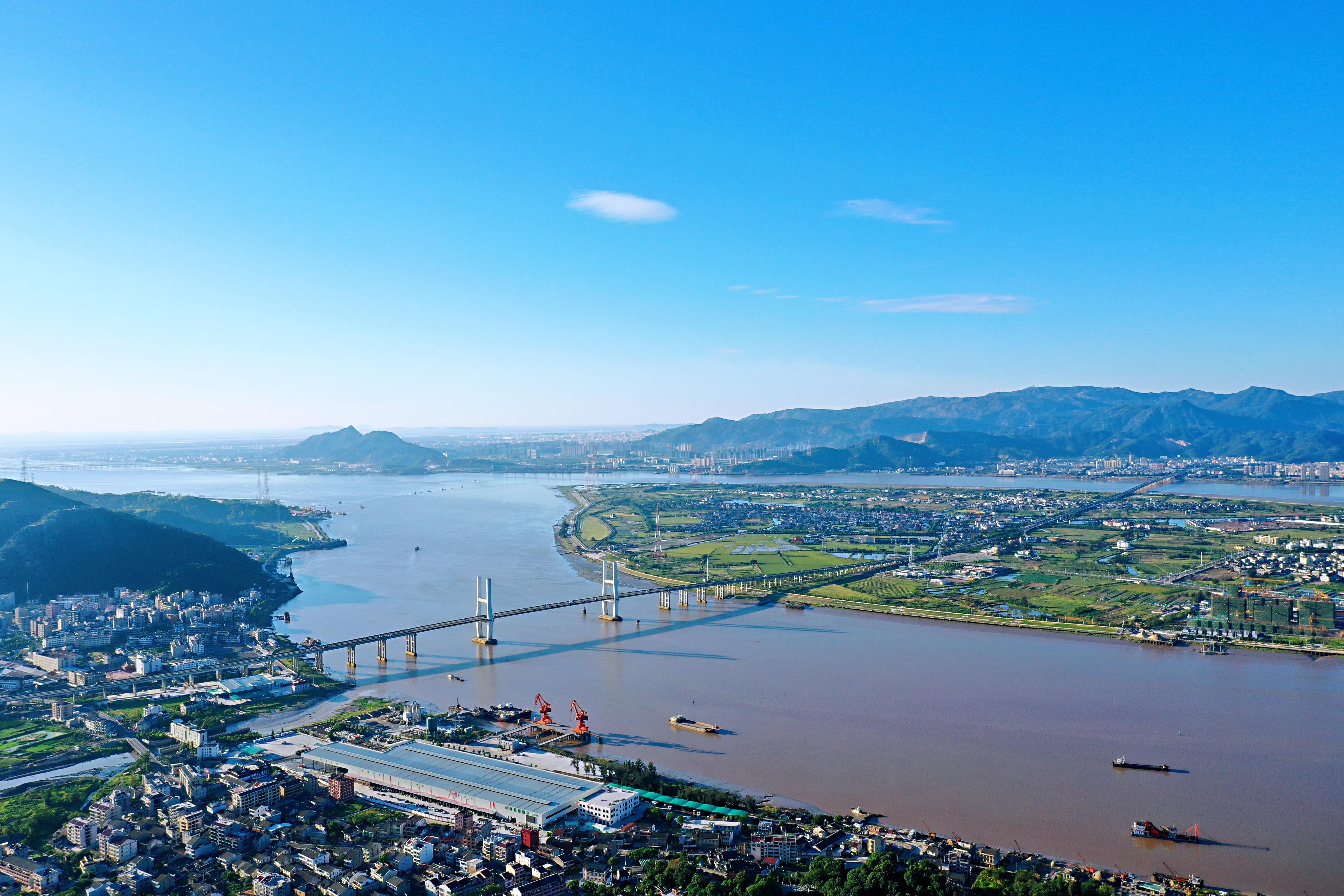 温州最新航拍，高空俯瞰下的科技重塑城市风采