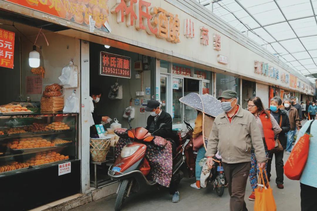 最新开网页传奇，小巷神秘宝藏与特色小店的独特魅力