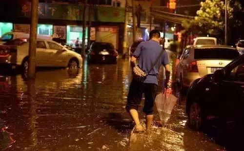 暴雨汛情辟谣揭秘，寻找内心平静的旅行冒险之旅