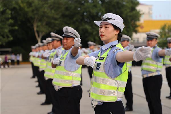 交警手势图解视频更新，学习变化，提升自信与成就感的秘诀