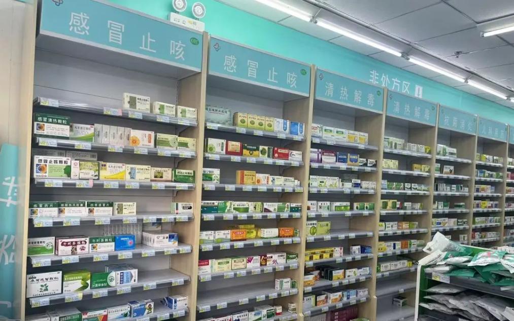 最新款流动商店车，革新购物体验，尽享便捷购物乐趣！