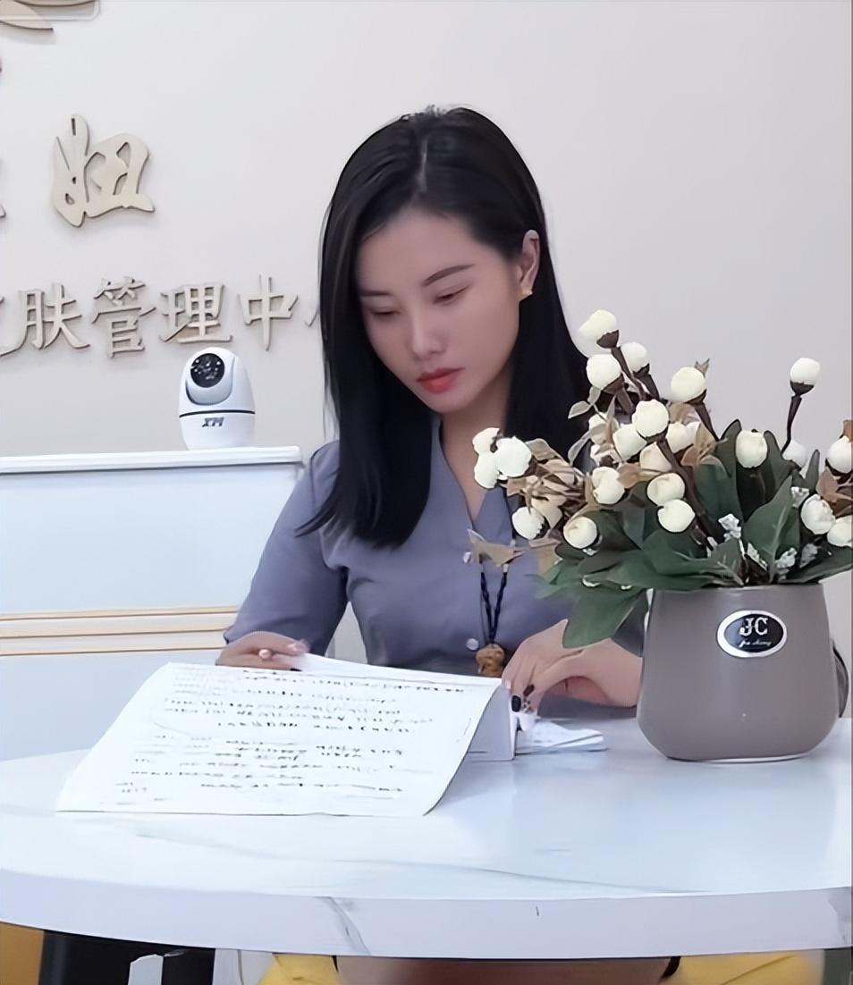 杨妞花与余华英纷争揭秘，责任归属与情夫角色解读