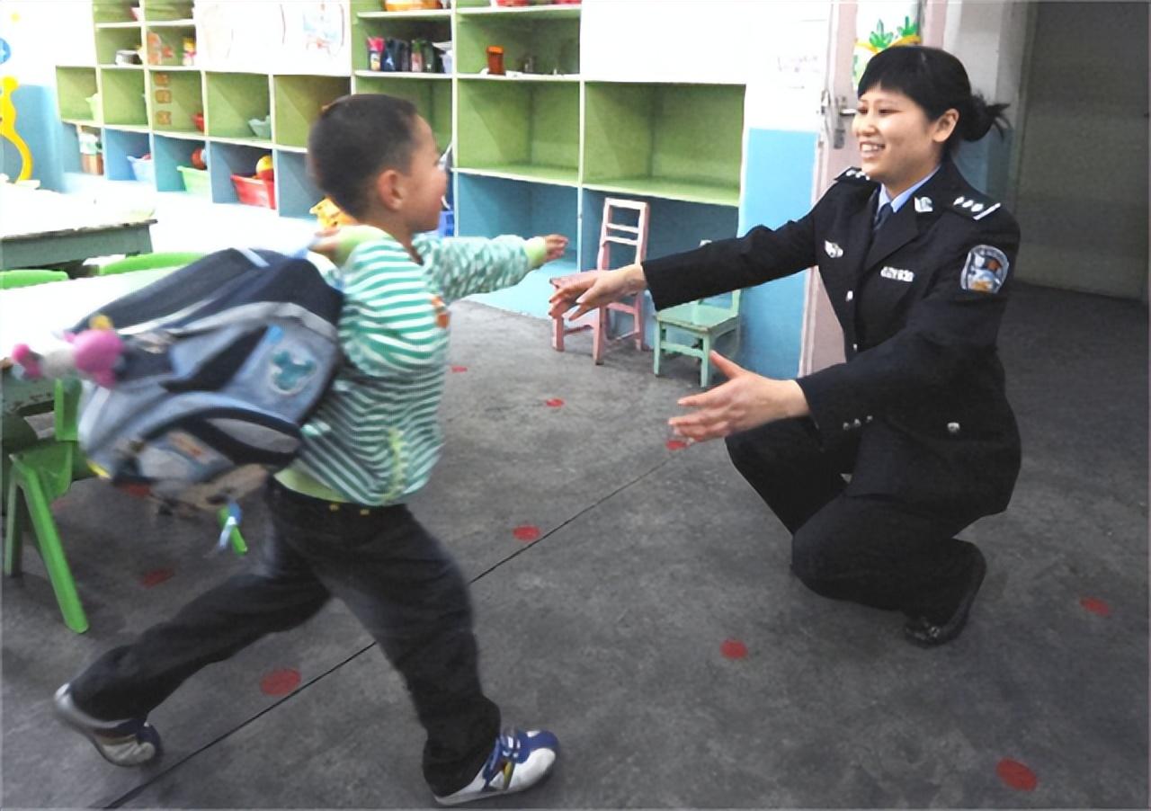 励志之旅，地震变迁中的自信与成就感之路