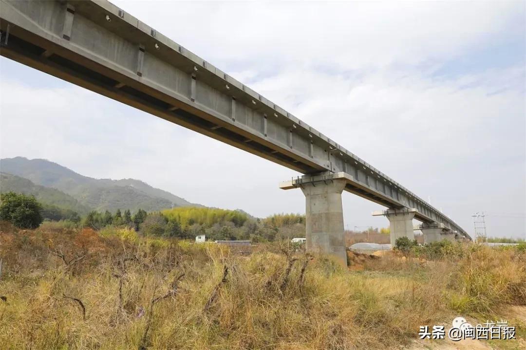 浦梅铁路