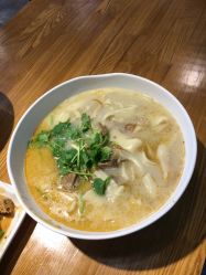 郑州寻找烩面师傅，传承小巷美食传奇的召唤